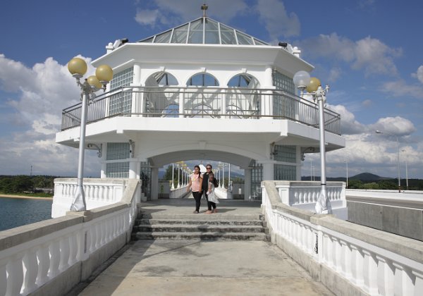 Sarasin Bridge